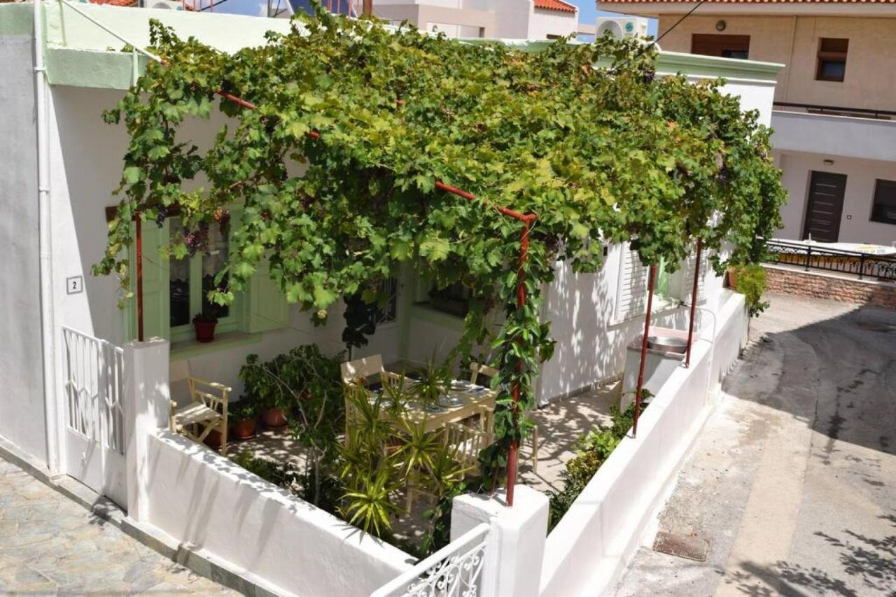 Village Home In Paradisi  Екстер'єр фото